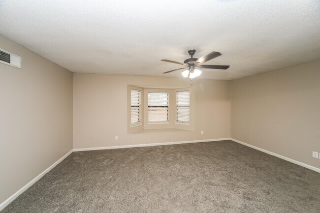 Building Photo - 7915 Gayle Ln