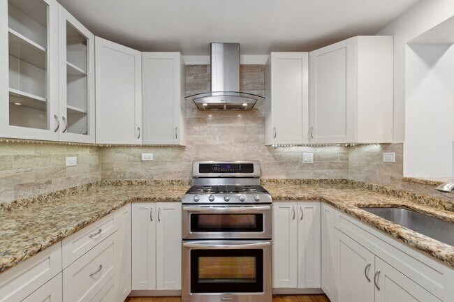 Building Photo - 9225 Karlov Ave