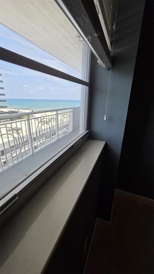 Building Photo - 5825 Collins Ave