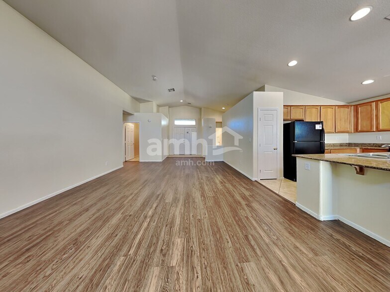 Building Photo - 5828 Michael Dean St