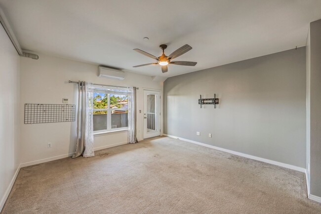 Building Photo - The Breakers: Unfurnished 1-Bed/1-Bath Con...