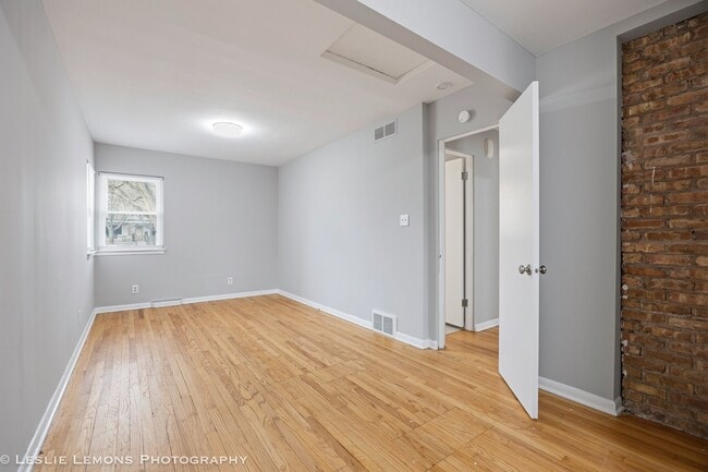 Building Photo - 820 Loomis St