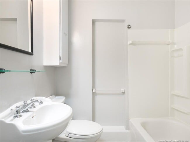 Building Photo - 1524 Brookside Ave