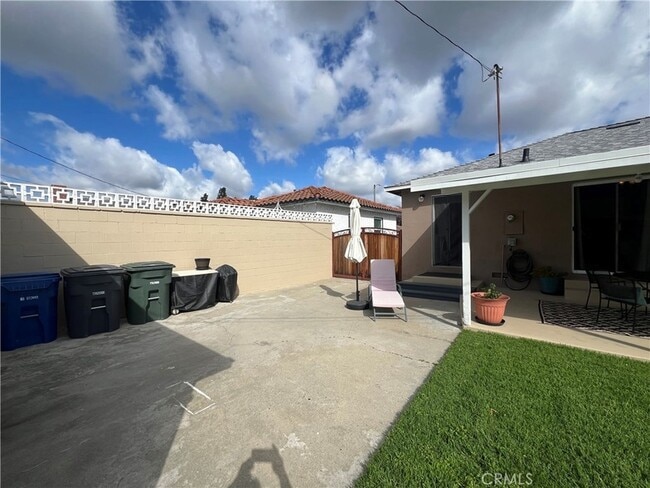 Building Photo - 6142 Harvey Way