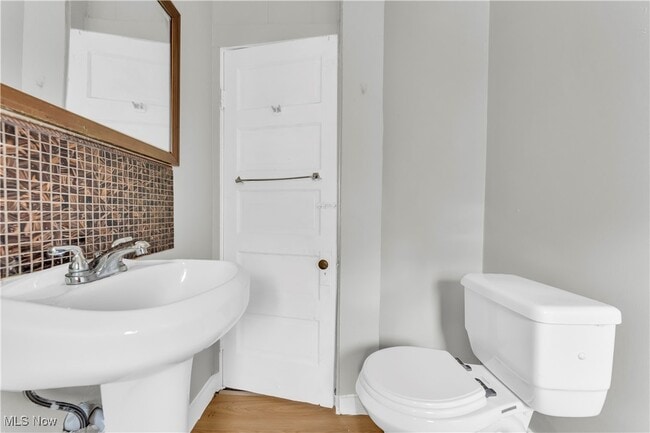 Building Photo - 3153 W 88th St