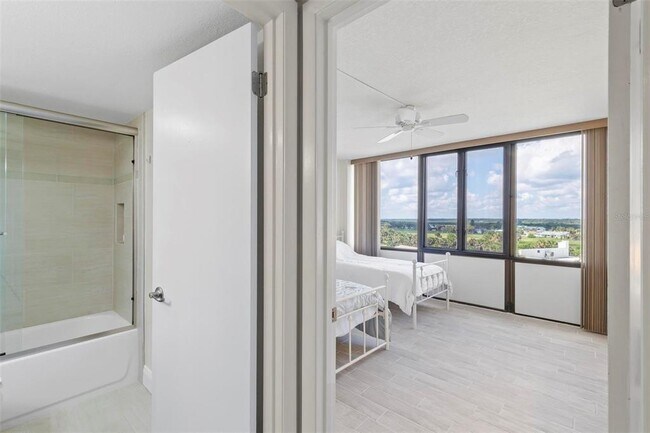 Building Photo - 3580 S Ocean Shore Blvd