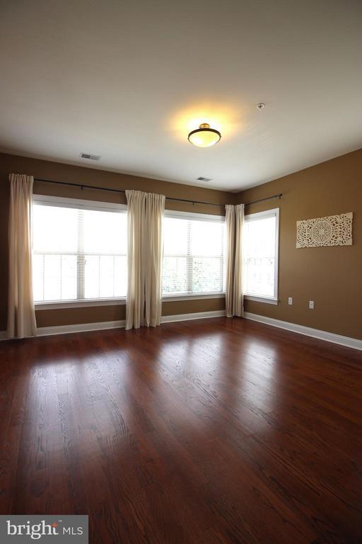 Building Photo - 421 N George Mason Dr