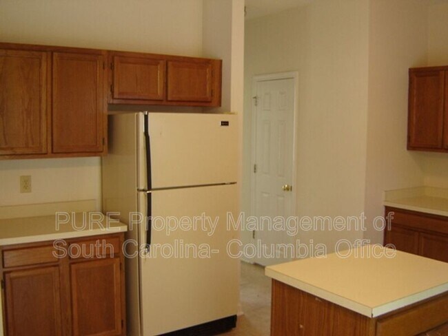 Building Photo - 8 Ridge Pond Dr