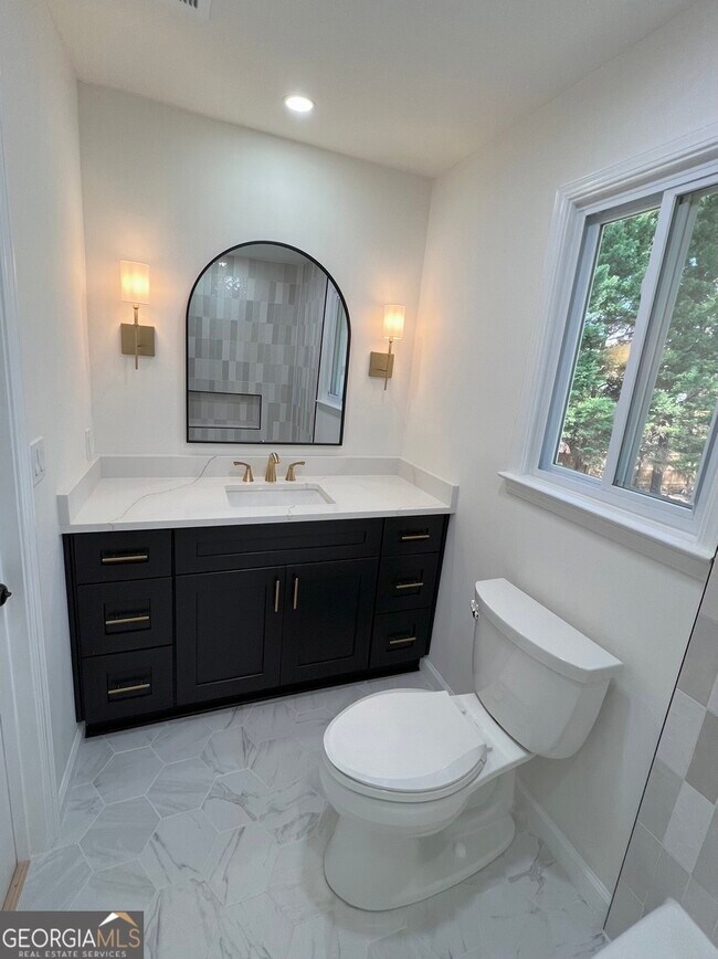 Building Photo - 2907 Clearbrook Dr