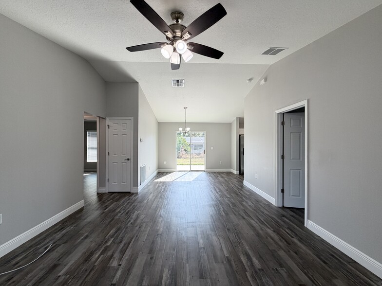Building Photo - 2330 W Juan Vega Ln