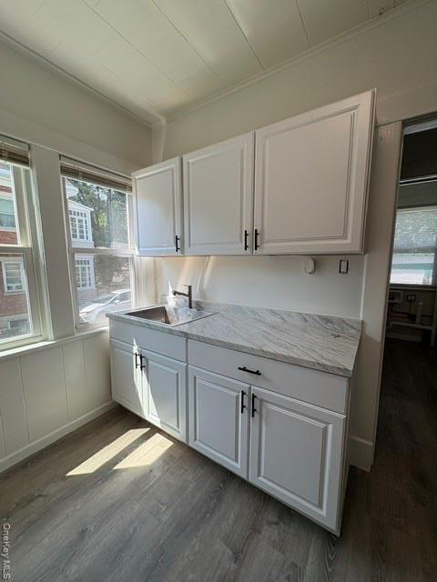 Building Photo - 102 ,Unit 1 Ave