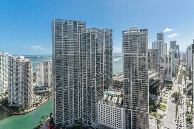 Building Photo - 200 Biscayne Blvd Way