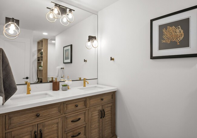 Building Photo - 15590 NW Norwich Cir