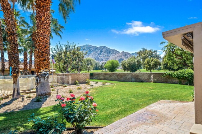 Building Photo - 78505 Vista Del Fuente