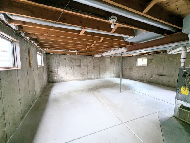 Building Photo - Great 3 Bedroom, 1 Bath Home