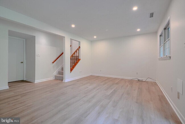 Building Photo - 3409 Howell Ct