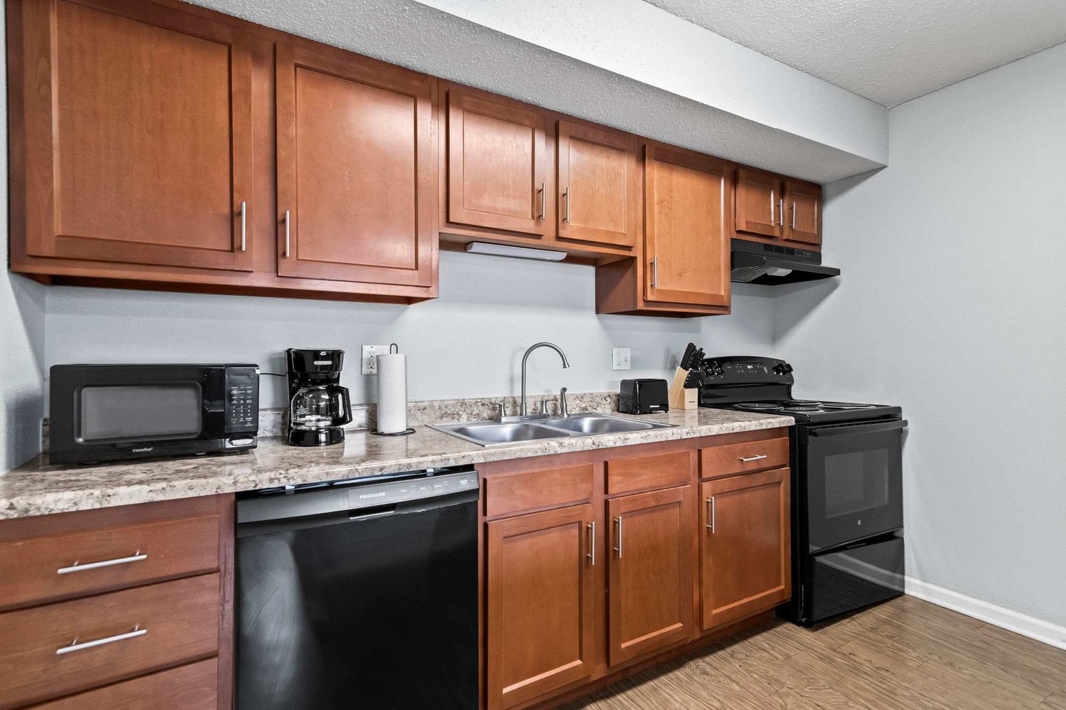 Building Photo - 2309 Cherry Hills Dr