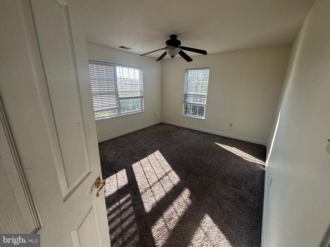 Building Photo - 7536 Pinewild Rd