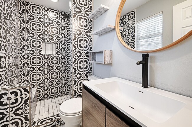 Building Photo - GEM!  Beautiful Upgrades & Move In Ready!