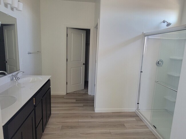 Building Photo - 2452 Calabria St