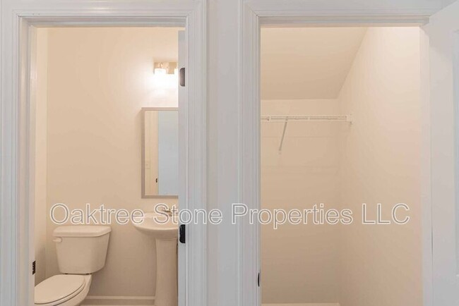 Building Photo - 3362 Skyland Dr