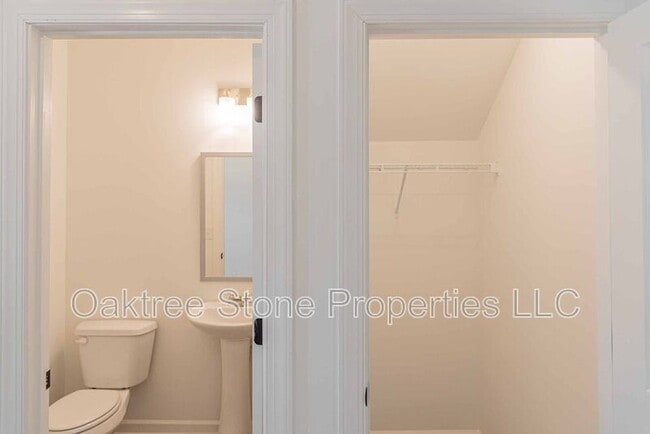 Building Photo - 3378 Skyland Dr