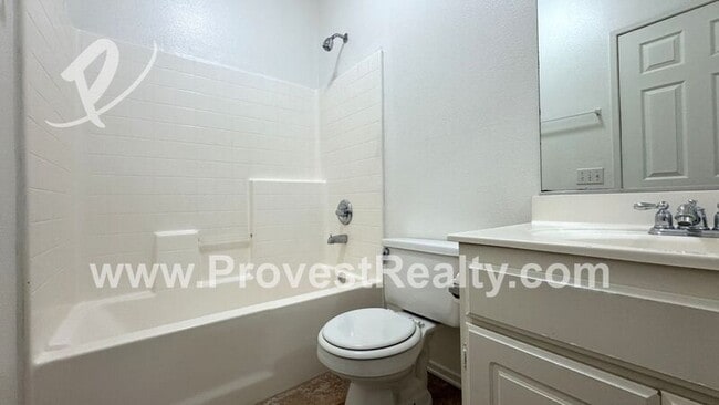 Building Photo - 14550 Chippendale Cir