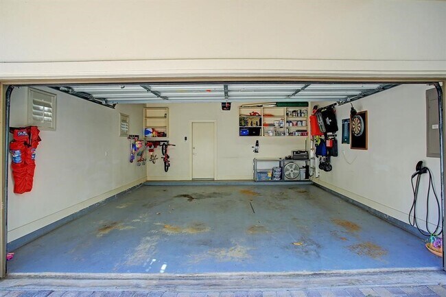 Building Photo - 246 Detering St