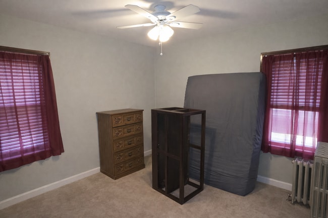 Building Photo - 3 bedroom Cudahy lower