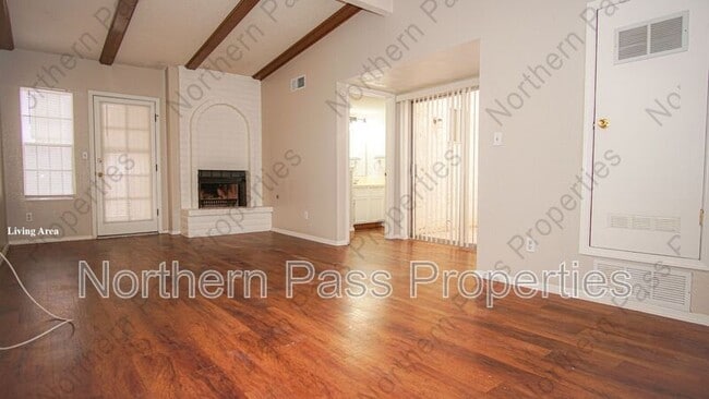 Building Photo - 3121 Wayside St