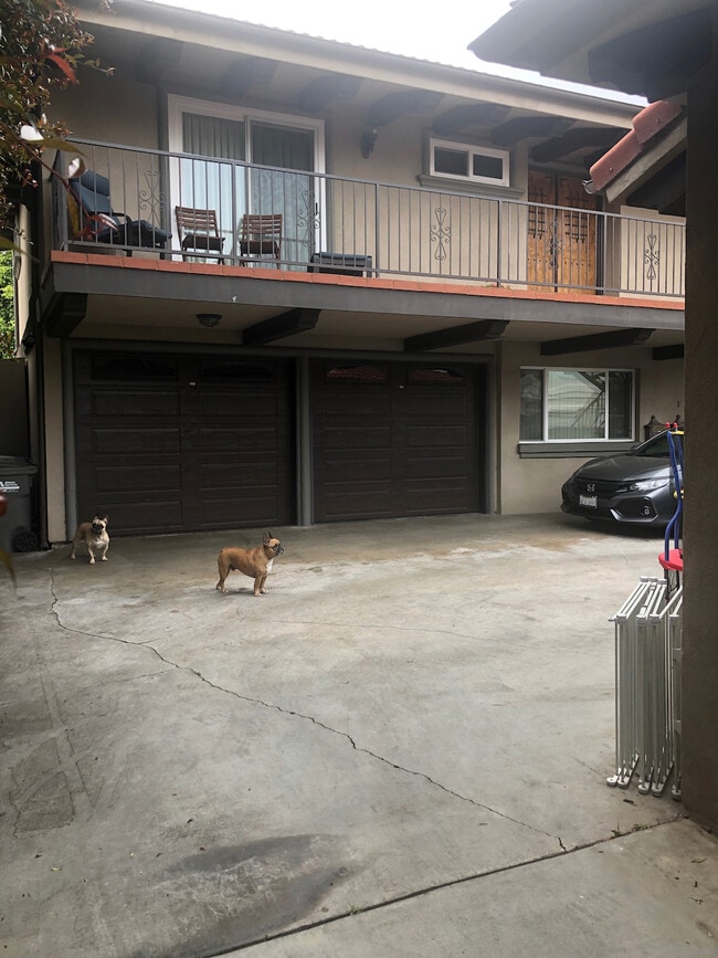 Building Photo - 2118 Ernest Ave