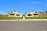 Building Photo - 23 Robin Rd