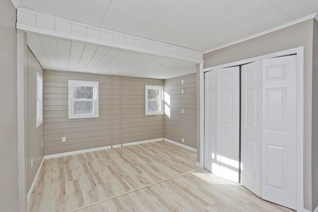 Building Photo - 16 Knightville Dam Road