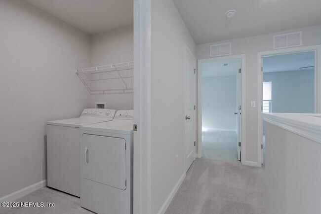 Building Photo - 1536 Tan Tara Trl