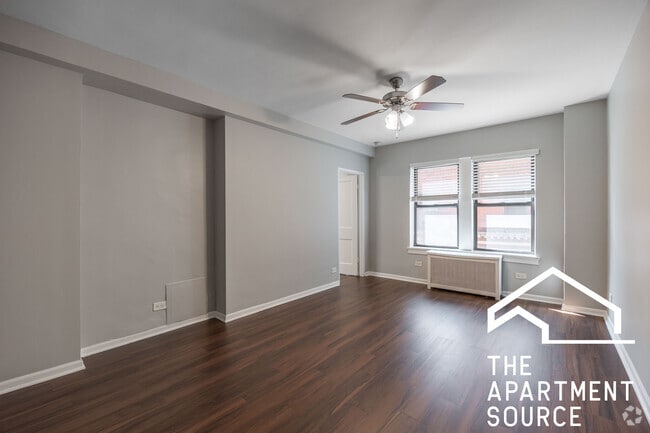 Building Photo - 1140 N La Salle Dr