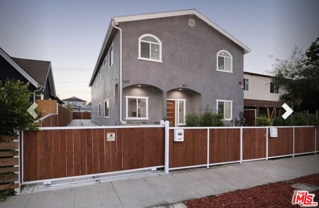 Building Photo - 1629 Ridgeley Dr