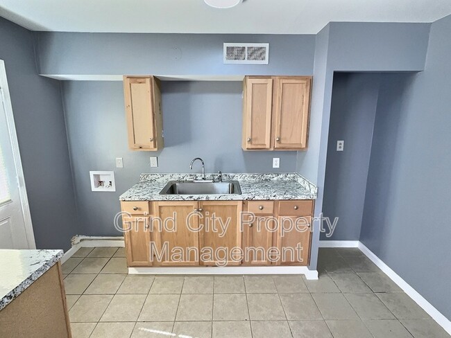 Building Photo - 395 Fairhope Rd