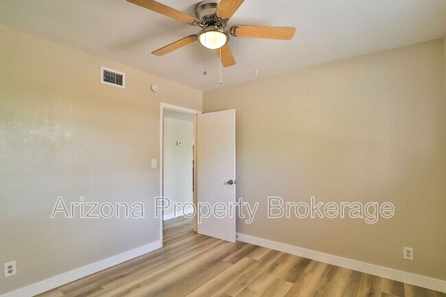 Building Photo - 2323 S College Ave