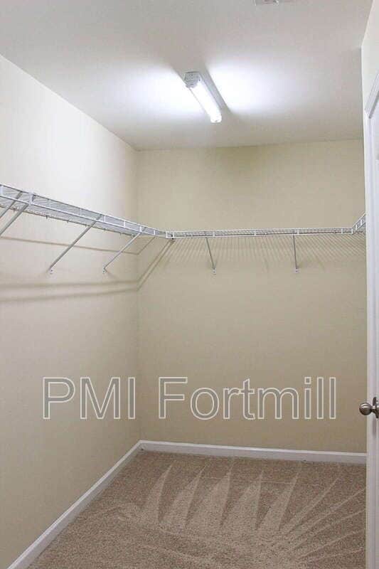 Building Photo - 4417 Carrington Dr