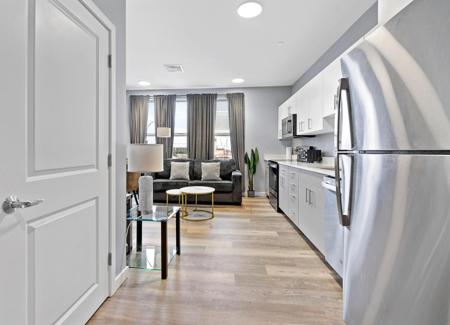 Building Photo - 95 Broadway