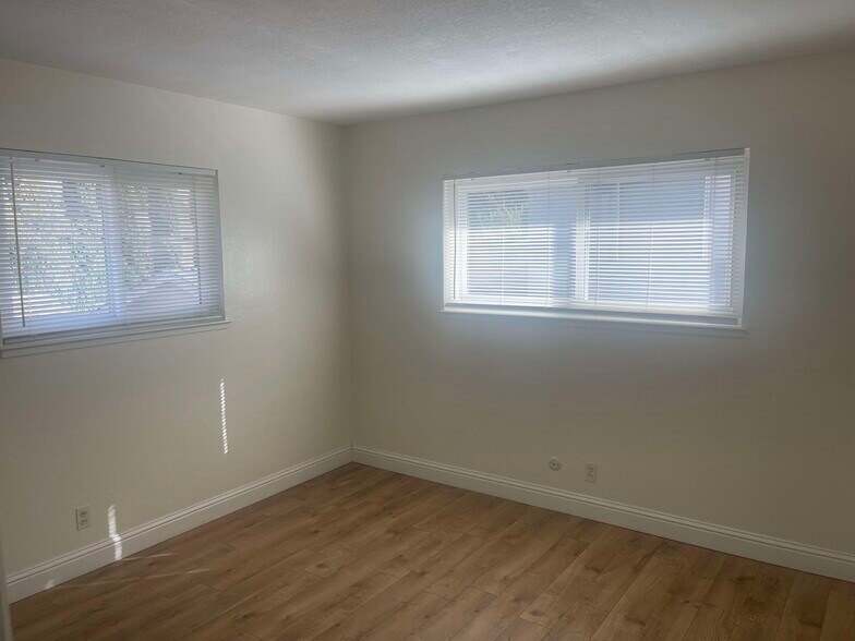 Building Photo - 1119 Starbird Cir