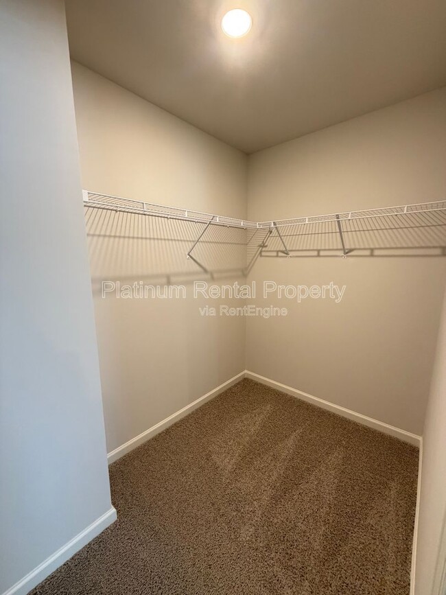 Building Photo - 42 Rustin Rdg