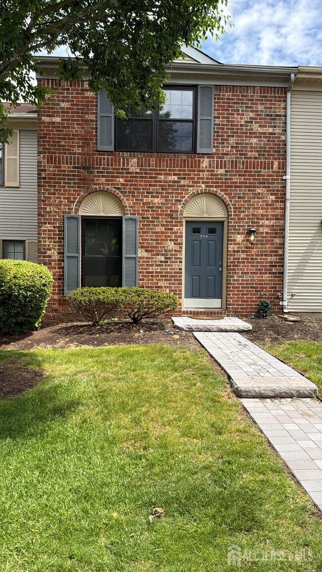 Building Photo - 246 Hampshire Ct
