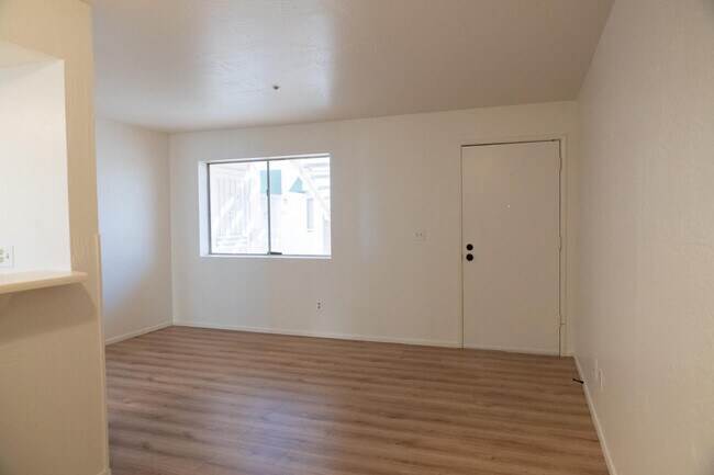 Building Photo - 12123 W Bell Rd