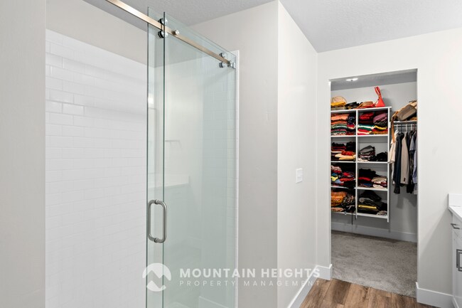 Building Photo - 2191 W Northridge Dr