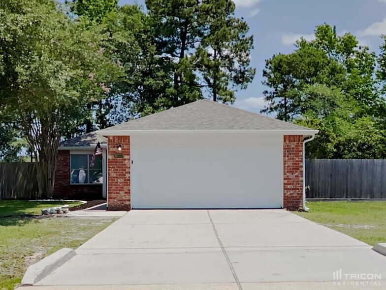 Building Photo - 16333 Sun View Ln