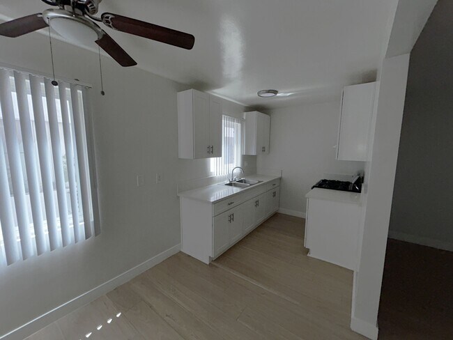Building Photo - 803 S Crenshaw Blvd