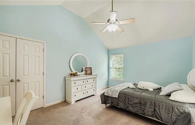 Building Photo - 1015 Pebble Creek Trail