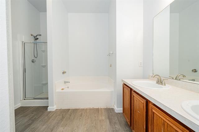 Building Photo - 308 Lakefront Dr