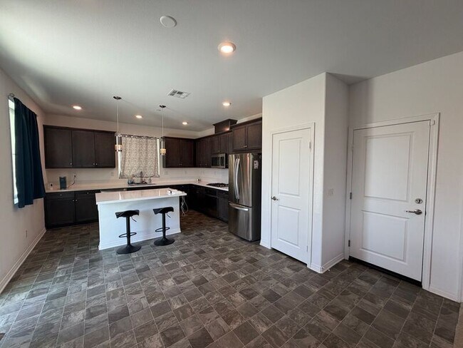 Building Photo - 36921 Basalt Ln